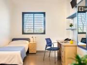 ¡Oferta! Se alquila habitación en residencia en Sevilla,...