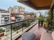 Encantador y amplio departamento flat con una ubicación...