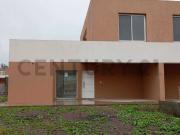 Encantadora casa con pileta a extrenar sin expensas en...