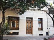 CASA DE ESTILO VENTA 5 AMB SUITE PATIO TERRAZA QUINCHO...