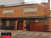 Encantadora Casa Mata con Gran Potencial en el Centro de...
