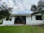 Encantadora Casita Independiente con Amplio Jardín en...