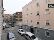 Encantadora habitación con cama doble y baño privado en...