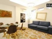 Encantadora habitación en alquiler en apartamento de 12...