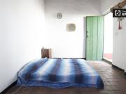 Encantadora habitación en piso compartido en Casco...