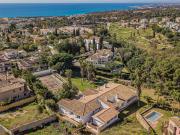 Encantadora propiedad con pista de tenis privada