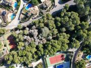 Encantadora villa orientada al sureste con apartamento...