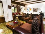 Encantadora villa situada en segunda línea de mar