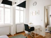 Enchanting 3 room Oasis with Balcony and Ideal Transit