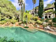 Encantadora Casa de Estilo Bohemio en el Sereno Valle de...