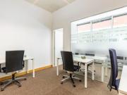 Encontre espaço de escritório em Quinta da Fonte para 3...