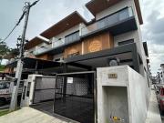 END LOT 3Storey DArt Hills Residence 5 Bed Putra Kulai...