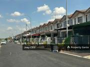 End Lot Renovated Terrace @ LA Garden Austin 18x65 4R3B...