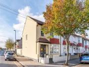 End terrace house to rent in Richmond Road, Thornton...