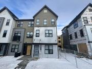 END UNIT 3 bed/2.5 bathroom