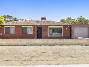 ENDLESS POTENTIAL ON A MAMMOTH 745sqm BLOCK!