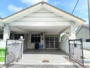 Endlot Teres Setingkat di Taman Rendang Ixora Pekan Pahang