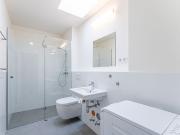 Enjoy epic feeling of living at the rooftop, Berlin...