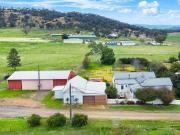 Enjoy the Perfect Country Lifestyle with Space and Comfort