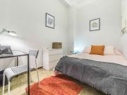 Enorme habitación en piso compartido en Eixample Valencia