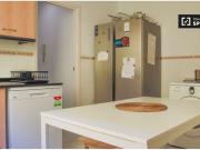 Enorme habitación en piso de 7 habitaciones en salamanca