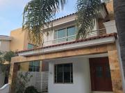 Enorme residencia en Renta en Jardín Real Amplios...