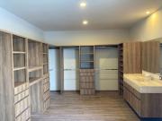 ENORMES DEPARTAMENTOS EN LOMAS JUNTO AL RAQUET