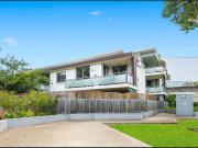 Enormous ground floor layout in convenient location