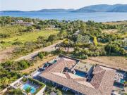 Ensemble complet de 24 villas de luxe meublées & leurs pisc