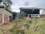 Ensemble de bâtiments de 482 m2 sur terrain de 2 624 m2,...