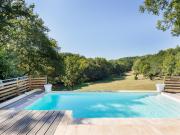 Ensemble de charme entre bois et prairie aux portes de...