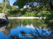 Ensemble de deux maisons en pierre rénovées avec vue et...