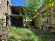 ENSEMBLE EN PIERRE A RÉNOVER AVEC JARDIN