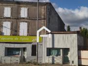 Ensemble immobilier avec cellule commerciale sur terrain...