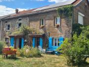 Ensemble immobilier en pierre avec gîtes et habitation princ