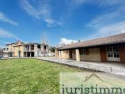 Ensemble immobilier: ferme & maison à restaurer sur Mondra