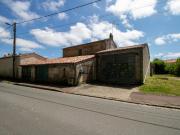 ENSEMBLE IMMOBILIER MAISON AVEC JARDIN, 3 GARAGES,...