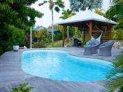 Ensemble immobilier villa T4 + 4 bungalows avec piscine