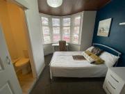 Ensuite 1, The Mount, Coventry CV3, Room to rent, £590...