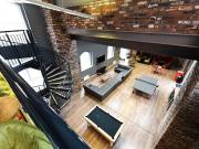 Ensuite A Has an Apartment