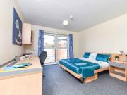 Ensuite Bronze O Has an Apartment