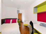 Ensuite Bronze Plus G Has an Apartment