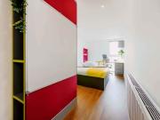Ensuite Bronze Plus H Has an Apartment