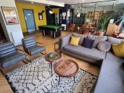 Ensuite Gold Upper Floor D Has an Apartment