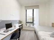 Ensuite Gold Upper Floor K Has an Apartment