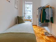 Ensuite in a 4 bedroom apartment in Rua das Artes...