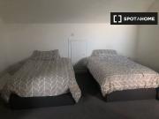Ensuite room to rent in 5 bedroom houseshare in Bray, Dublin