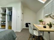 Ensuite rooms available in a high spec house share