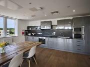 Ensuite Silver M Has an Apartment