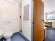 Ensuite Silver New Style C Has an Apartment